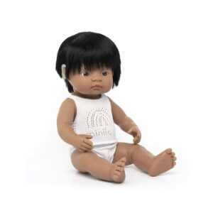 Muñeco latinoamericano con implante coclear de 38 cm de Miniland